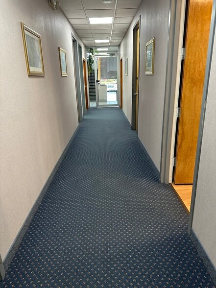 More Photos Of 31 Merrick Ave, Merrick Medical For Lease