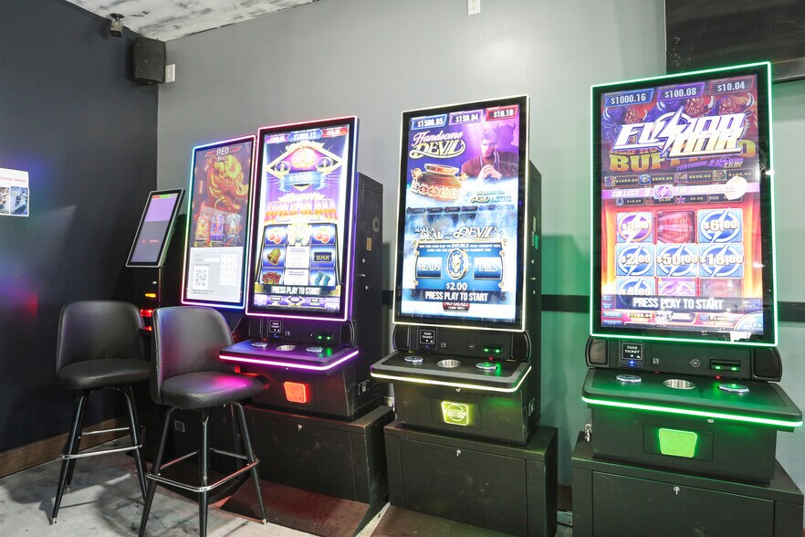 More Photos Of 734 Cantrell Dr, San Antonio Restaurant For Sale