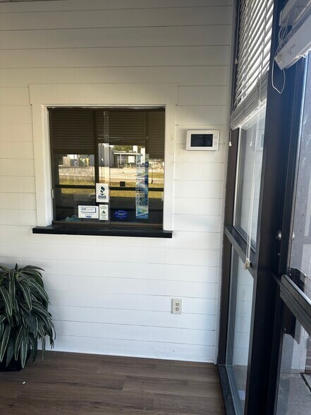 More Photos Of 3285 Associate Dr, North Charleston Light Distribution For Sale