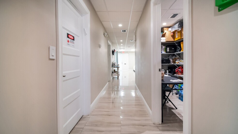 More Photos Of 201 N University Dr, Plantation Medical For Sale