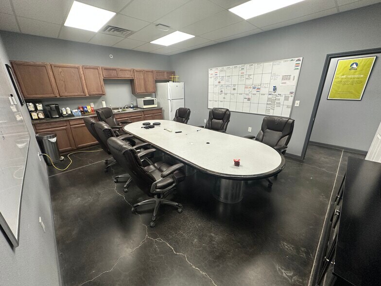 More Photos Of 2512 N County Road 1287, Midland Industrial For Lease