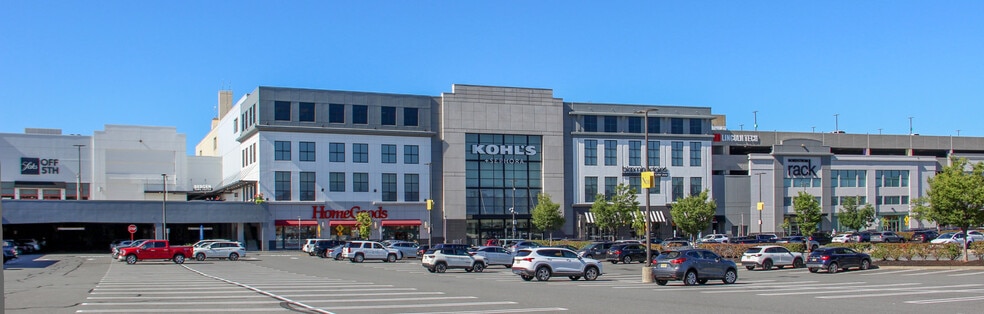 More Photos Of 1 Bergen Town Ctr, Paramus General Retail For Lease