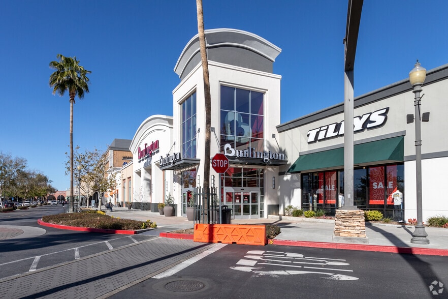 More Photos Of 3505-3659 Central Ave, Riverside Unknown For Lease