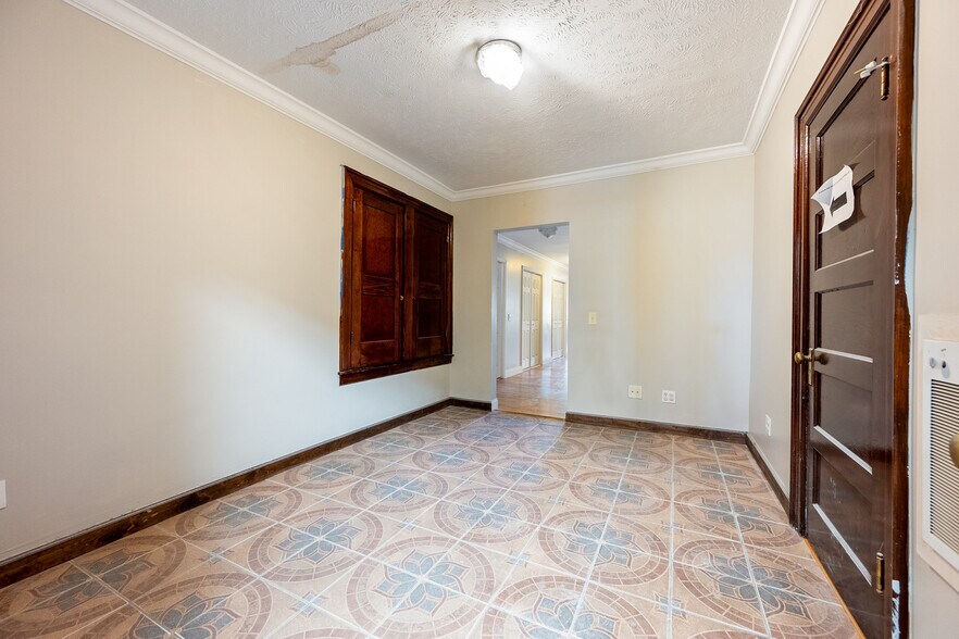 More Photos Of 522 N Main St, Hillsville Office Residential For Sale
