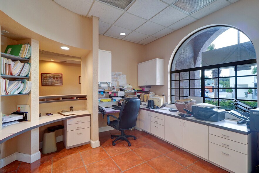 More Photos Of 5801 Main St, New Port Richey Medical For Sale