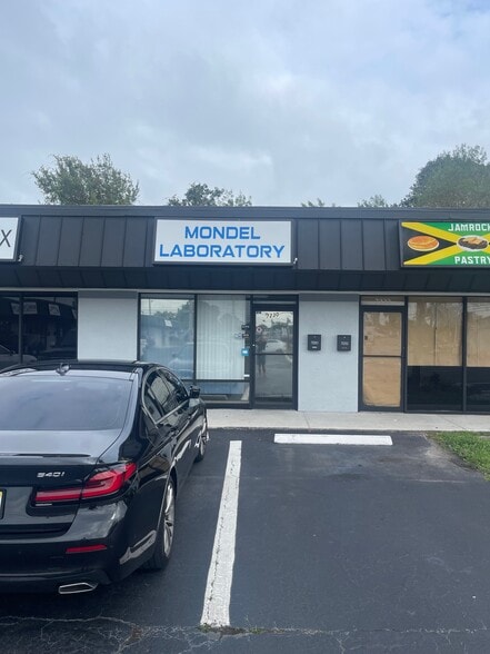 More Photos Of 7200-7240 S US Highway 1, Port Saint Lucie Storefront For Lease