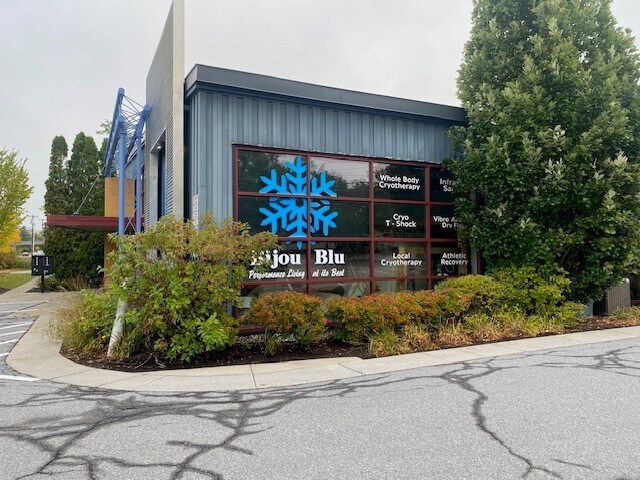 More Photos Of 10 Farrell St, South Burlington Storefront For Lease