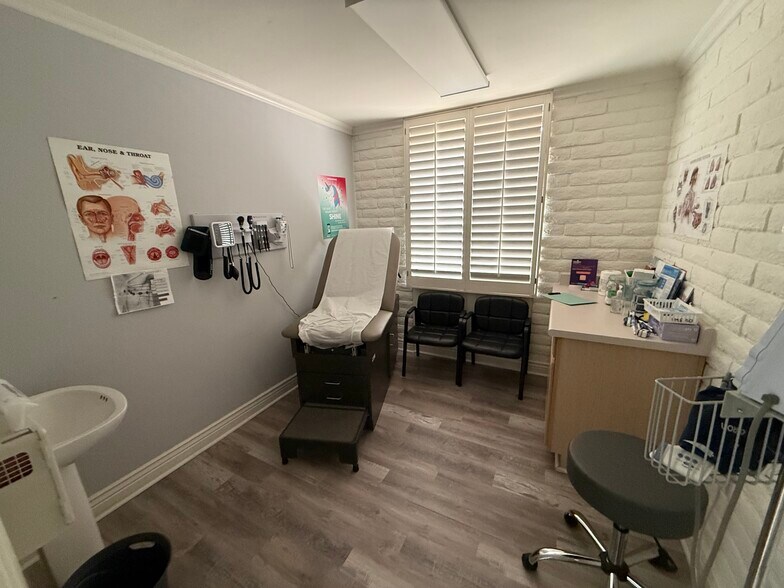 More Photos Of 855 E Brown Rd, Mesa Medical For Sale