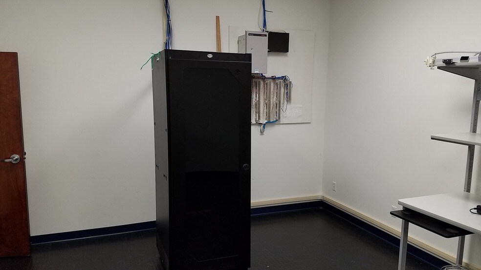 More Photos Of 8208 Salyer Dr, Wallops Island Office For Lease