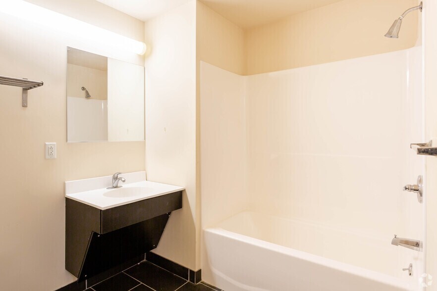 More Photos Of 131 E Green St, Ithaca Apartments For Lease