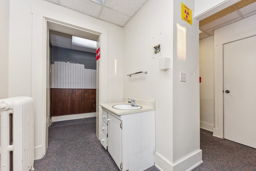 More Photos Of 301 N Main St, Georgetown Healthcare For Sale