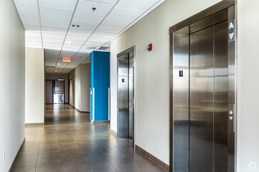 More Photos Of 6700 W 115th St, Overland Park Office For Lease