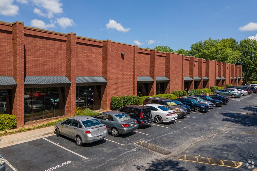 More Photos Of 1100 Northmeadow Pky, Roswell Unknown For Lease