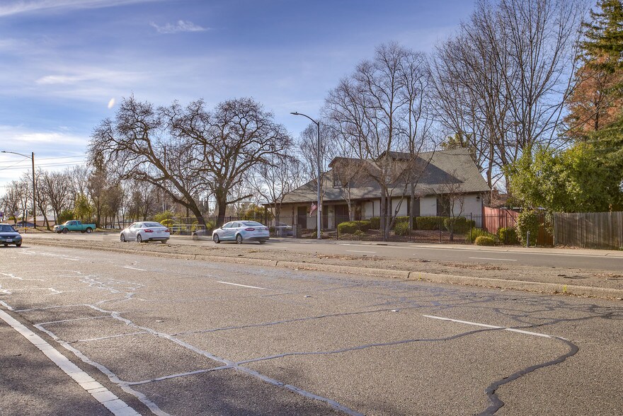Primary Photo Of 6151 Garfield Ave, Sacramento Medical For Sale