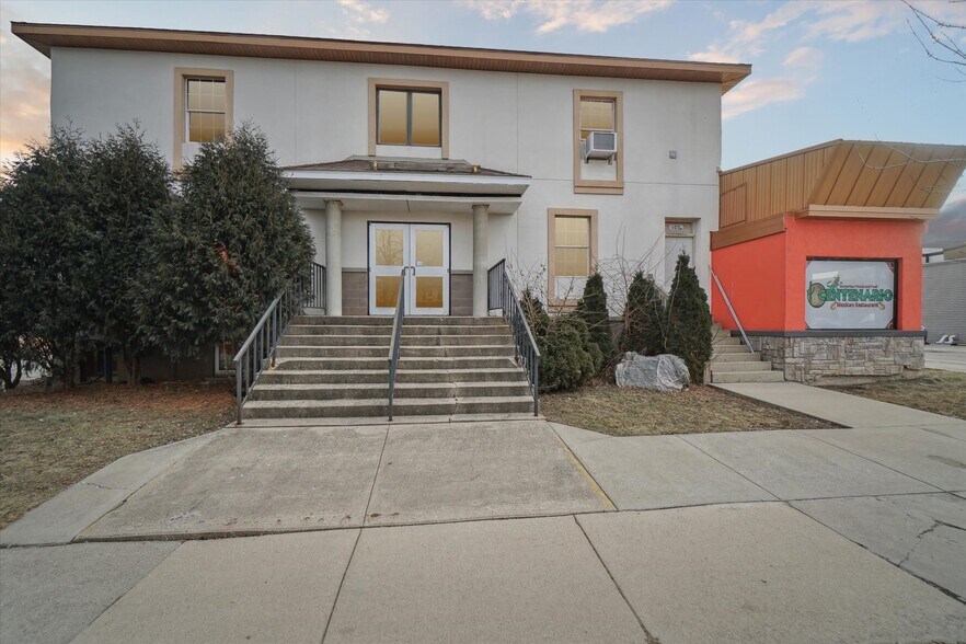 More Photos Of 107 Baker St, Waunakee Storefront Retail Office For Sale