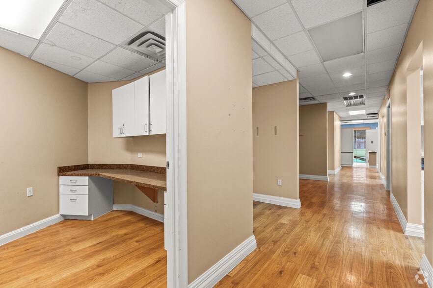 More Photos Of 2628 Matlock Rd, Arlington Medical For Sale