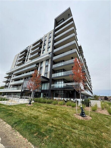 More Photos Of 575 Conklin Rd, Brantford Flex For Lease