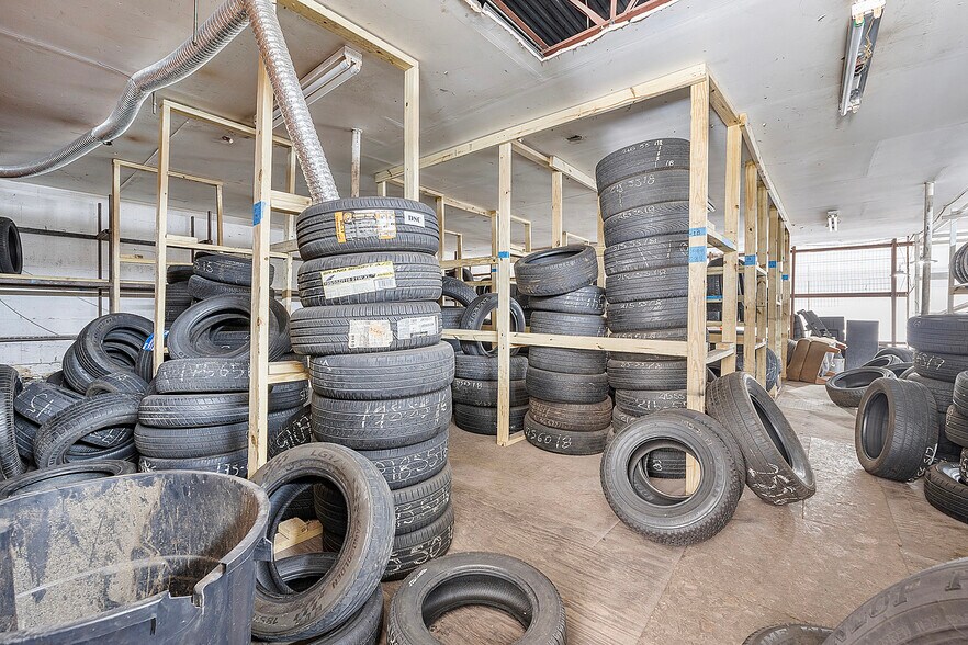 More Photos Of 3593 S Military Trl, Lake Worth Auto Repair For Sale