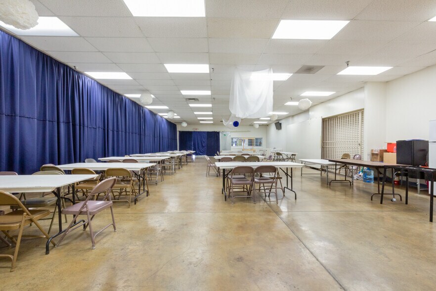 More Photos Of 505 S Main St, Santa Ana Storefront For Sale