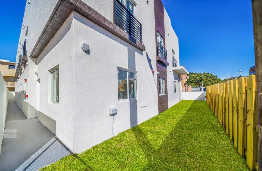 More Photos Of 1567 NW 1st St, Miami Apartments For Sale