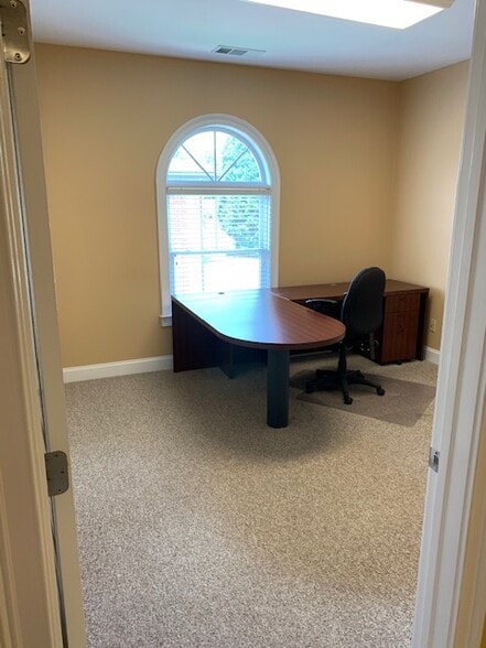 More Photos Of 4080 Mcginnis Ferry Rd, Alpharetta Medical For Lease
