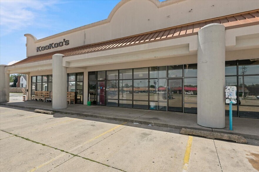 More Photos Of 1708-1722 E Sangamon Ave, Springfield Storefront For Lease