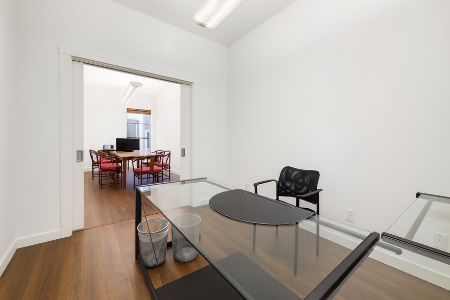 More Photos Of 1717-1719 Powell St, San Francisco Office For Sale
