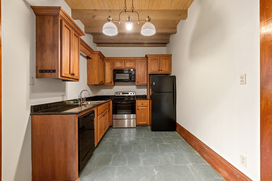 More Photos Of 1018 Bienville Ave, New Orleans Office For Lease