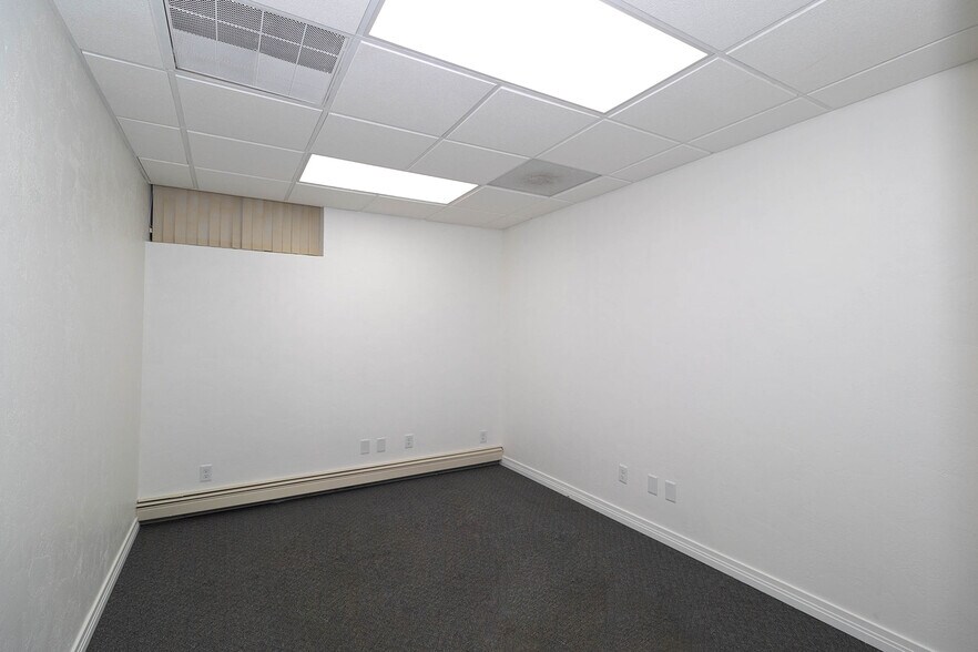 More Photos Of 516 E Wisconsin Ave, Appleton Coworking Space