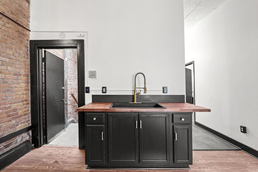 More Photos Of 136 Court St, Binghamton Apartments For Sale