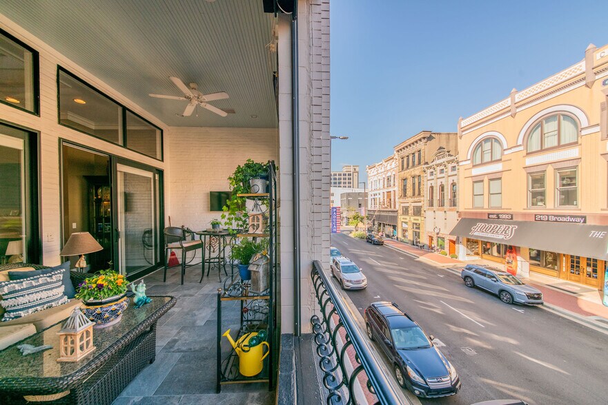 More Photos Of 212 Broadway St, Paducah Apartments For Sale