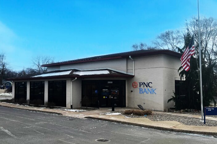 More Photos Of 3950 Plainfield Ave NE, Grand Rapids Bank For Sale