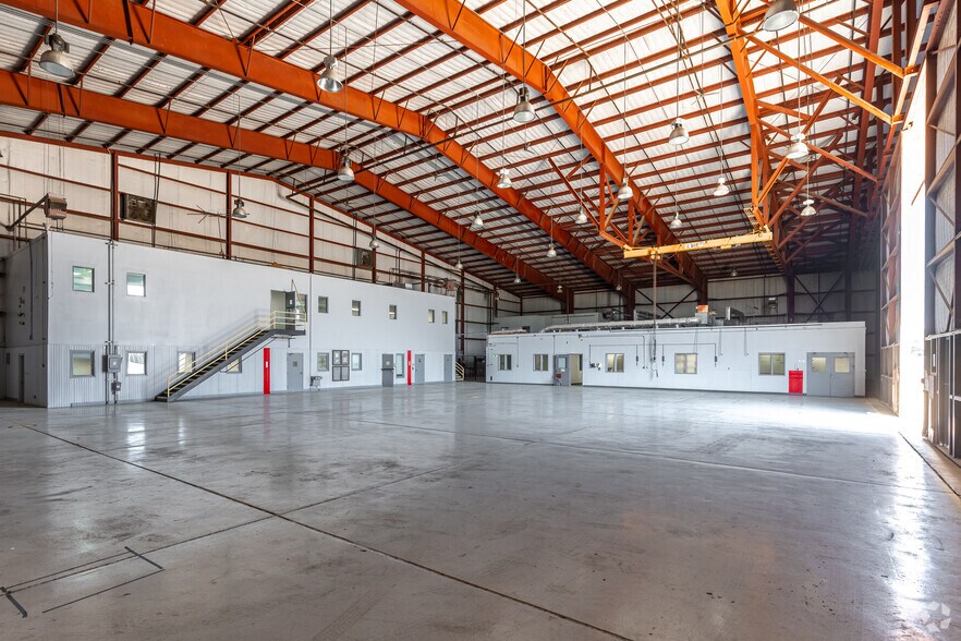 More Photos Of 6129 Amelia Earhart Dr, Shreveport Warehouse For Lease