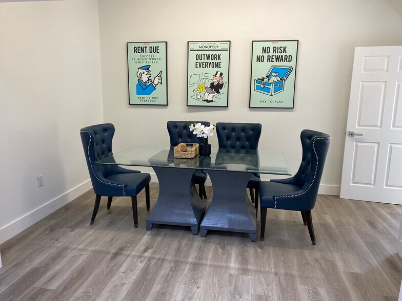 More Photos Of 135 Benning St, Destin Office For Lease