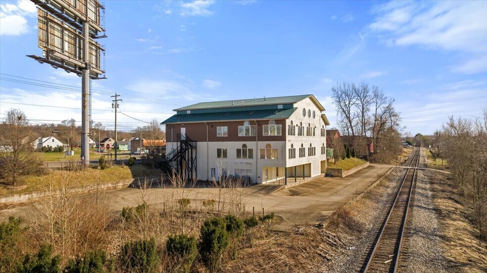 More Photos Of 1903 Grand Central Ave, Vienna General Retail For Sale