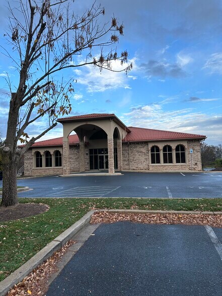 More Photos Of 46B Thomas Johnson Dr, Frederick Medical For Sale