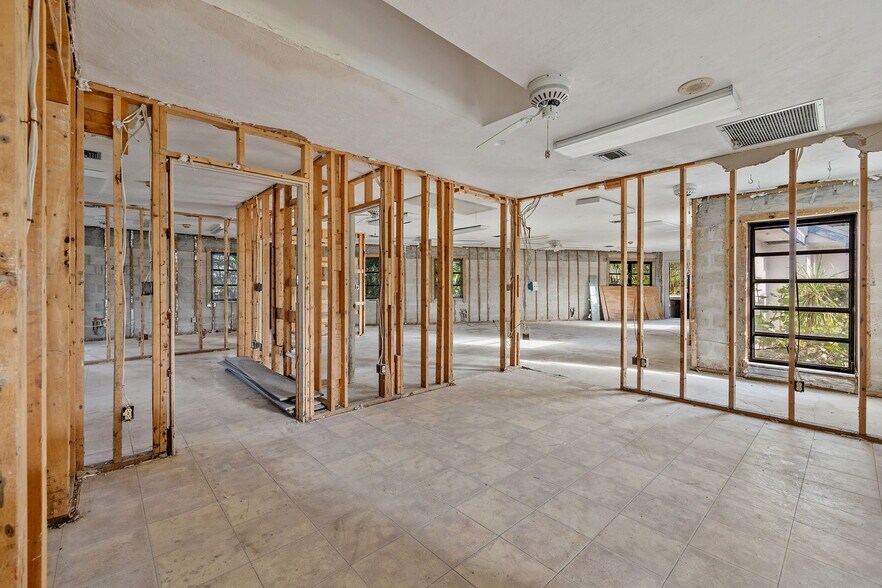 More Photos Of , Sanibel General Retail For Sale