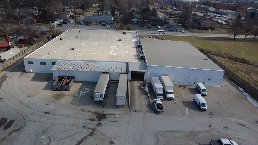 More Photos Of 3610 Shelby St, Indianapolis Manufacturing For Lease