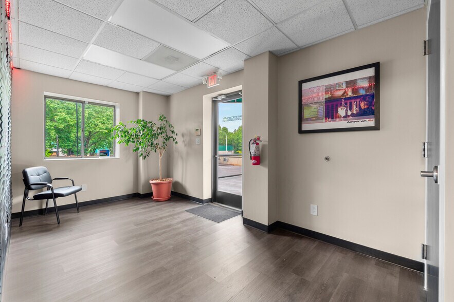 More Photos Of 1406 Smith Reno Rd, Raleigh Warehouse For Sale