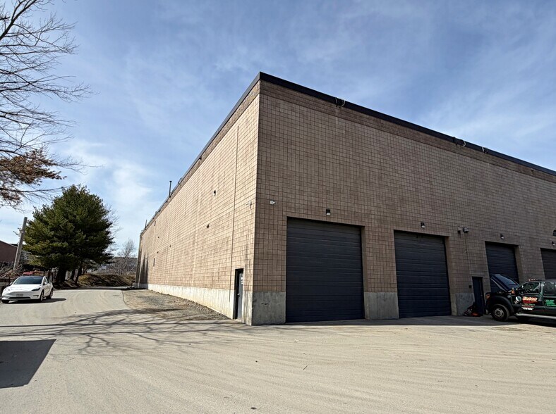 Primary Photo Of 25 Sullivan Rd, Billerica Flex For Lease