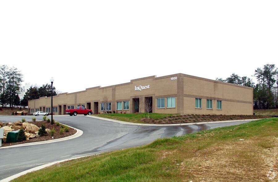 More Photos Of 1600 Heritage Trade Dr, Wake Forest Light Distribution For Lease