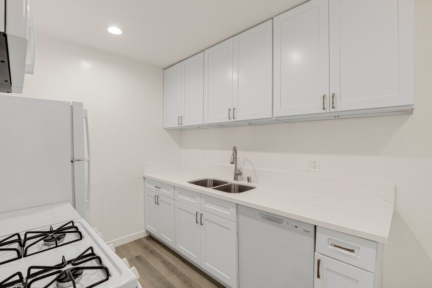 More Photos Of 415 Loma Dr, Los Angeles Apartments For Sale