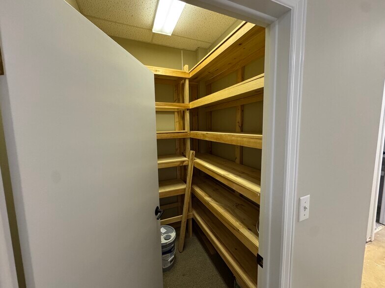 More Photos Of 295 Southgate Dr, Guelph Flex For Lease