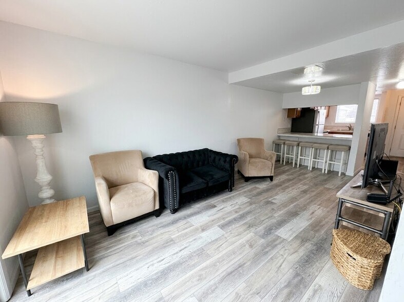 More Photos Of 429 10th St, Sparks Multifamily For Sale