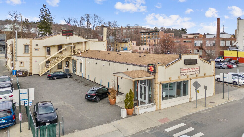 More Photos Of 428 W Main St, Waterbury Storefront For Sale