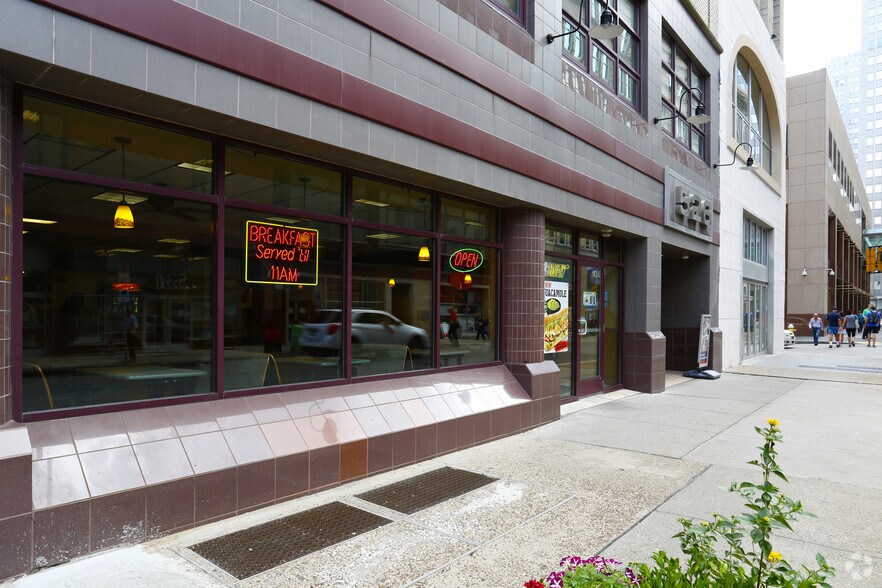 More Photos Of 526 Penn Ave, Pittsburgh Apartments For Lease