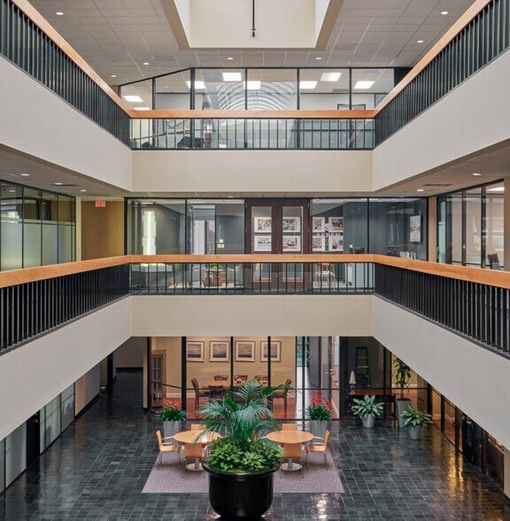 More Photos Of 1301 S Capital of Texas Hwy, West Lake Hills Office Residential For Lease