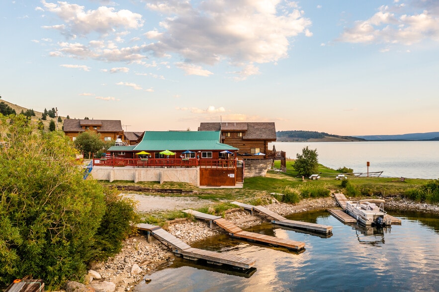 15400 Hebgen Lake Rd, West Yellowstone, MT 59758 Restaurant For Sale
