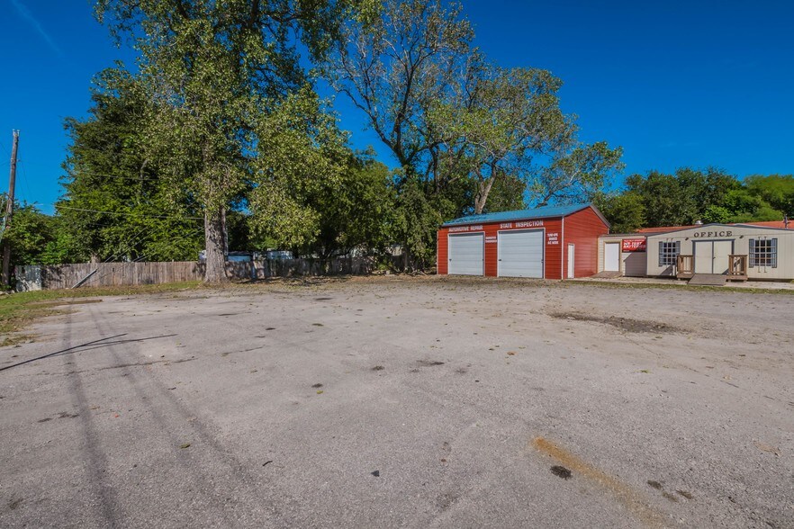 More Photos Of 6201 S Congress Ave, Austin Auto Repair For Lease