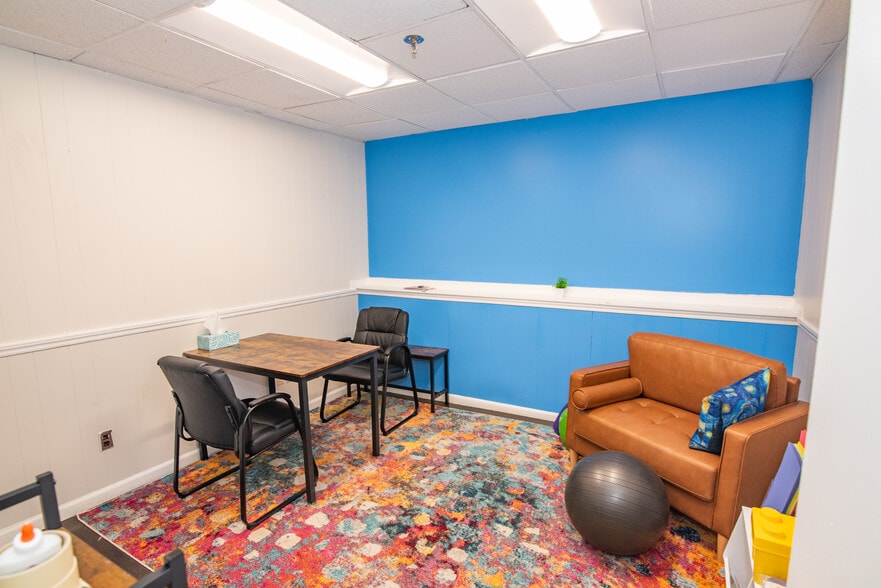 More Photos Of 4128 Hayward Ave, Baltimore Warehouse For Sale